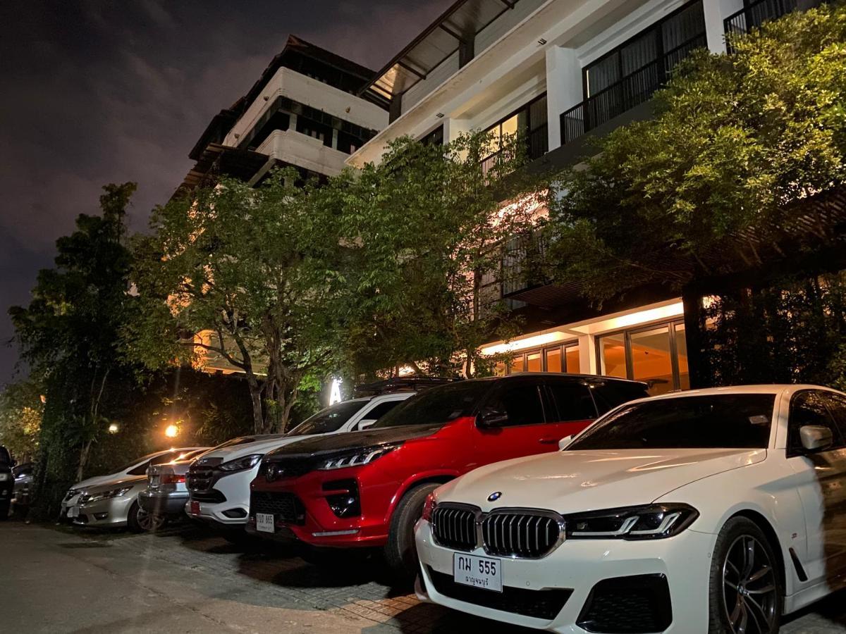 Azz Hotel Chiang Mai Exterior photo